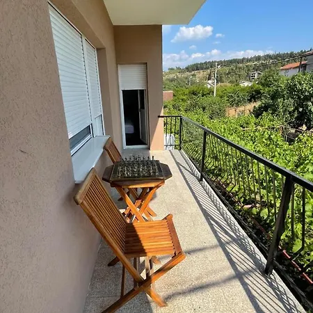 Entire 1-Bedroom Apartment With Free Parking Podgorica Exterior photo
