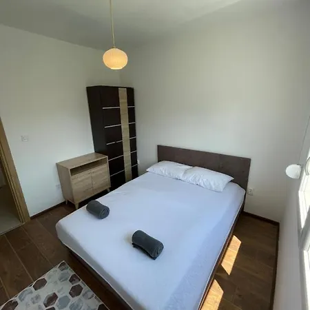 Entire 1-Bedroom Apartment With Free Parking Podgorica Exterior photo