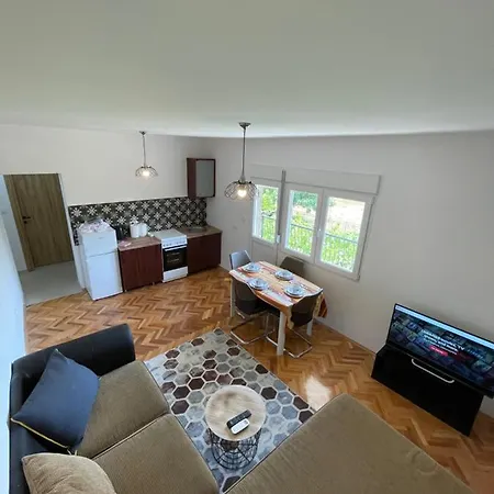 Entire 1-Bedroom Apartment With Free Parking Podgorica Exterior photo