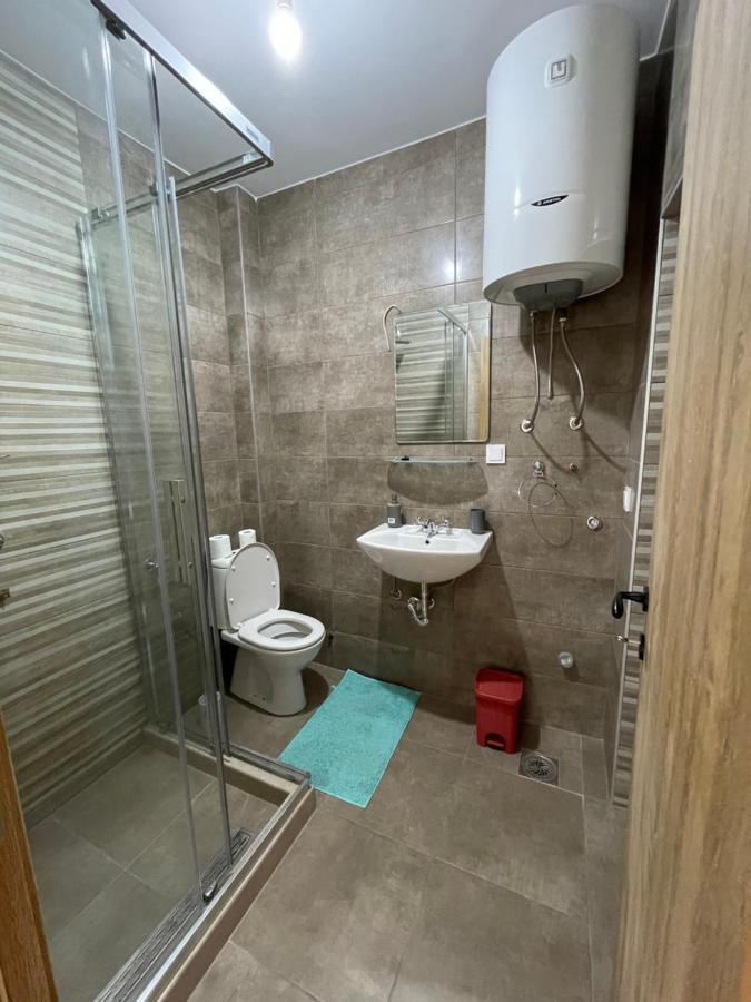Entire 1-bedroom With Free Parking Apartment Podgorica
