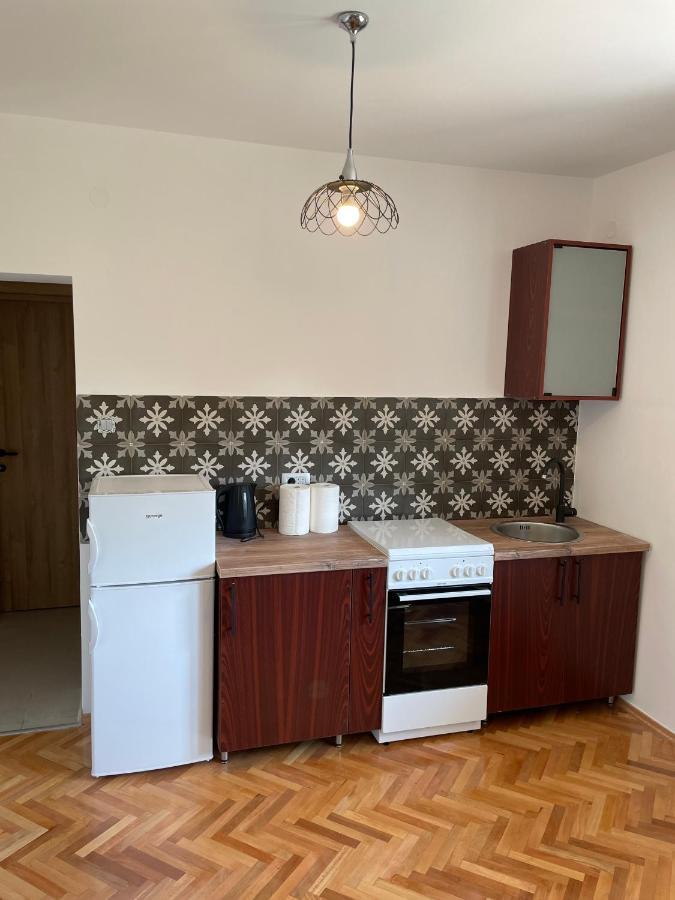 Entire 1-bedroom With Free Parking * Podgorica